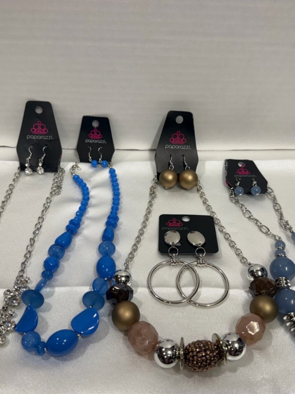 Paparazzi Blue & Neutral Jewelry Bundle pap-b015